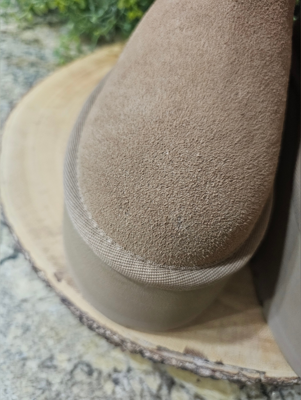 UGG - Picture 4 of 9